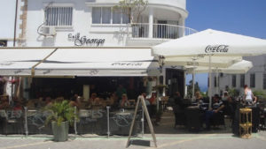 Cafe George Otel Cafe Sandalyesi