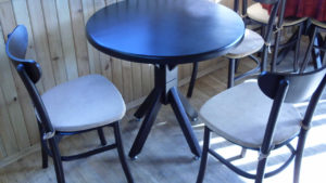 Kartal Camlik Yuvarlak Cafe Masasi